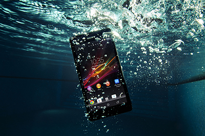 1_Xperia_ZR.jpg